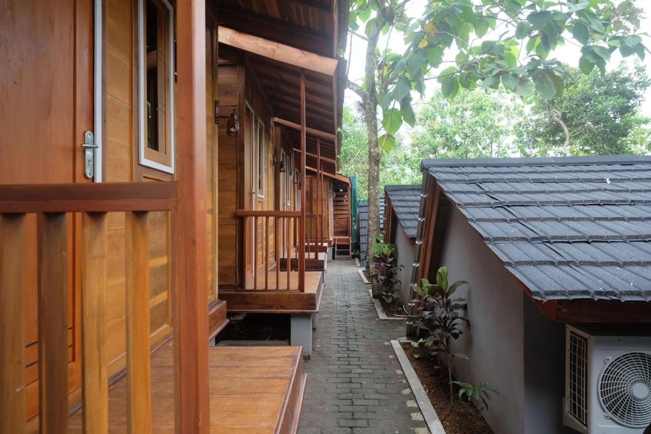 Urbanview Villa Lukulo Kebumen By Reddoorz Luaran gambar