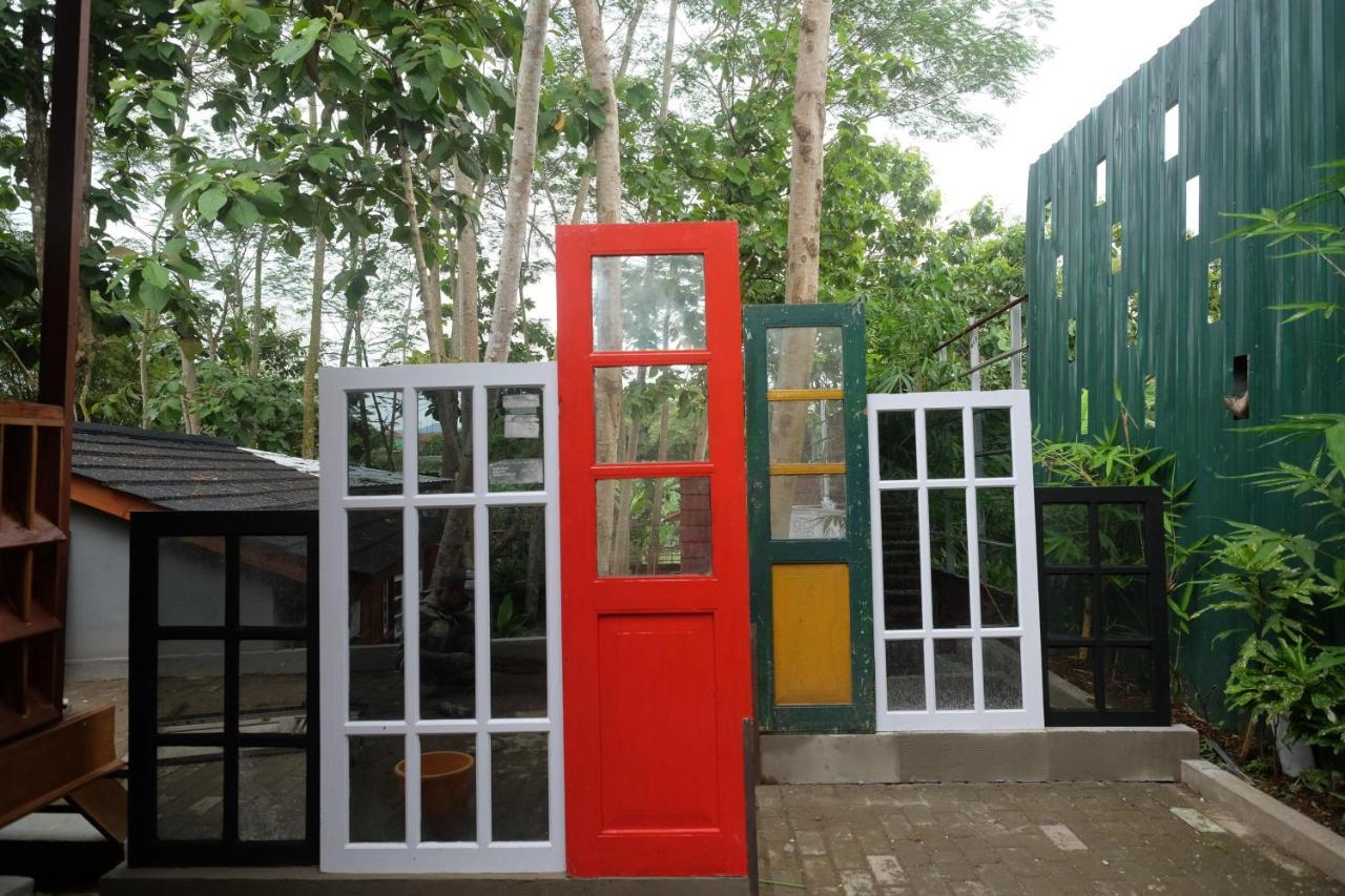 Urbanview Villa Lukulo Kebumen By Reddoorz Luaran gambar